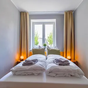 Apartment 4-room Luxury - Close To Station, Free Parking, Kitchen, Leipzig